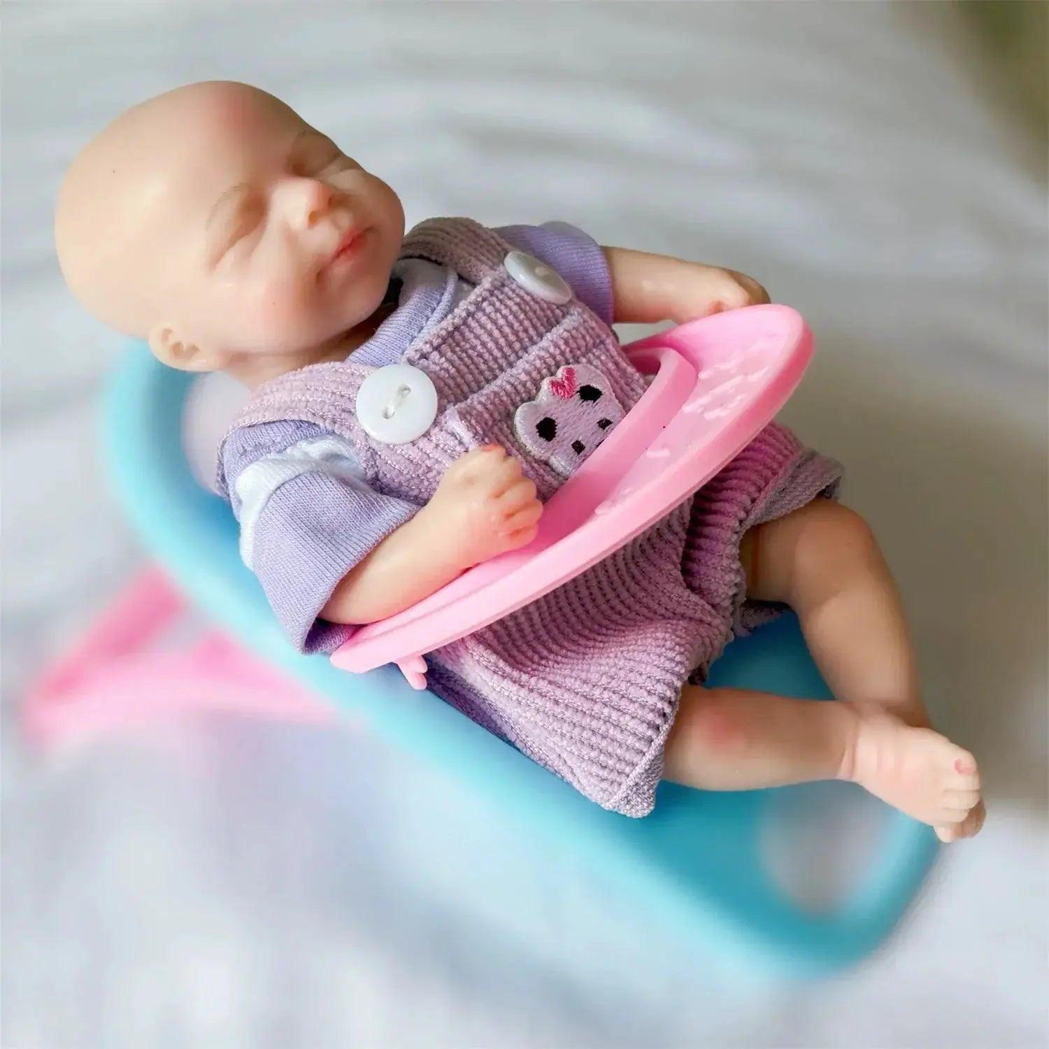  Mini Silicone Reborn Doll 6 Inch Painted Bald Girl Gift -  ToylandEU™