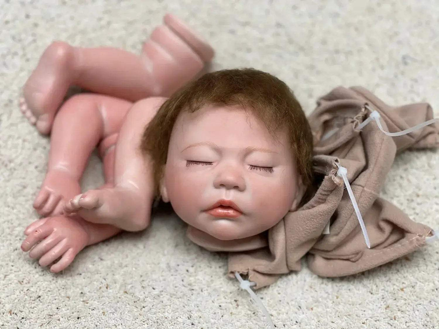  Reborn Doll Kit Seamlessly Painted Open Eyes Lifelike -  ToylandEU™