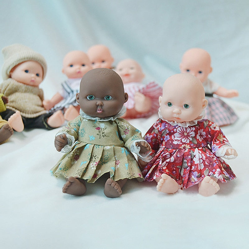 Silicone Baby Doll 12cm - China Origin Gender-Neutral Palm-Sized Model - ToylandEU