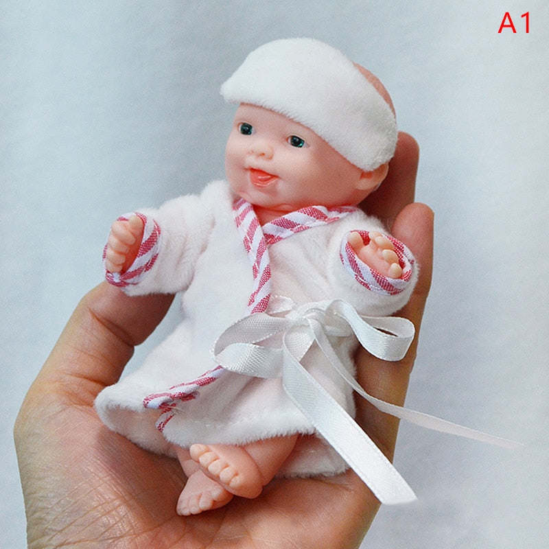 Silicone Baby Doll 12cm - China Origin Gender-Neutral Palm-Sized Model - ToylandEU