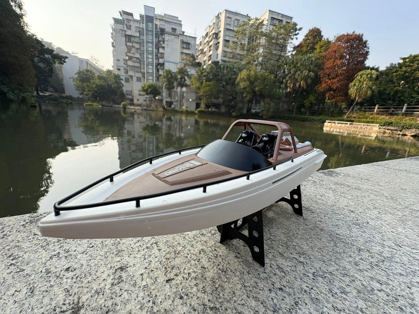  Remote Control Boat | 4CH 15km/h Top Speed | Toylandeu™ 
