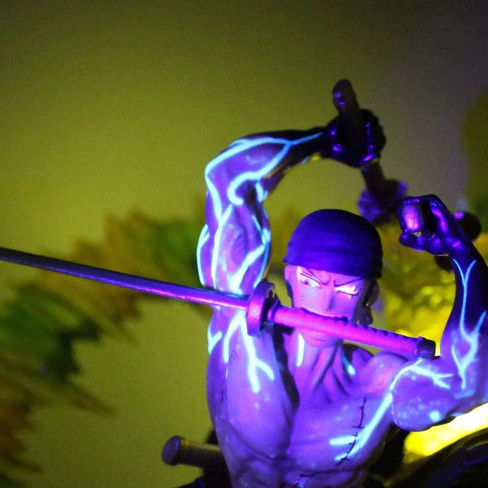Zoro Santoryu Armament Haki LED One Piece Figure Collectible - ToylandEU