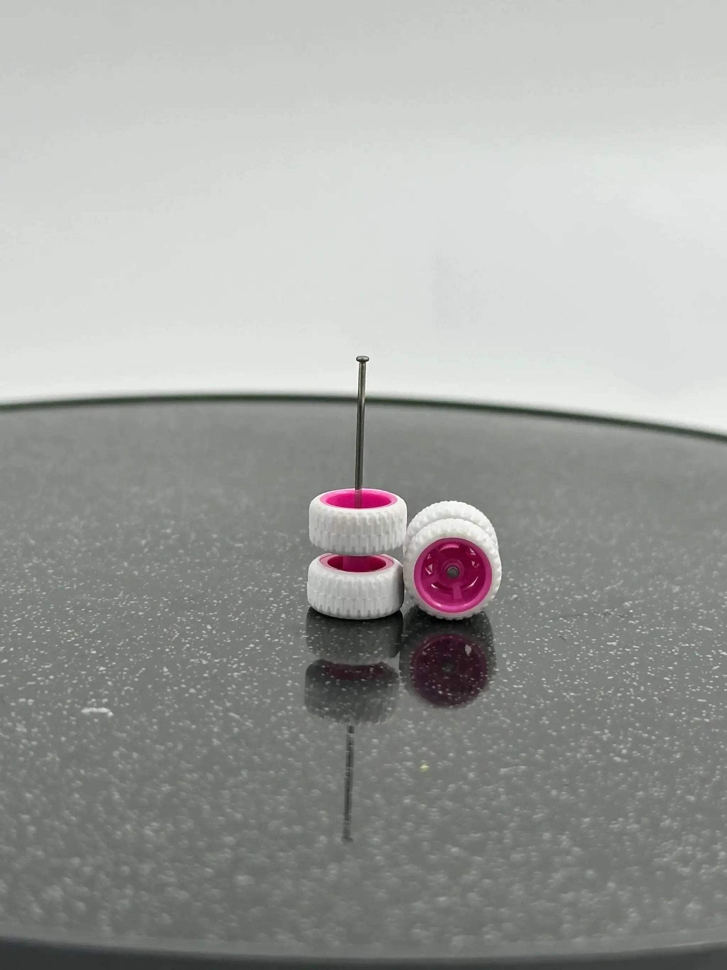 Realistic Drive Rubber Wheels for Diecast Cars One Sixty Four - ToylandEU