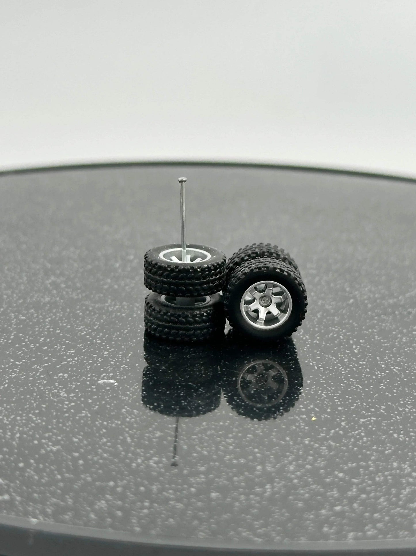Realistic Drive Rubber Wheels for Diecast Cars One Sixty Four - ToylandEU