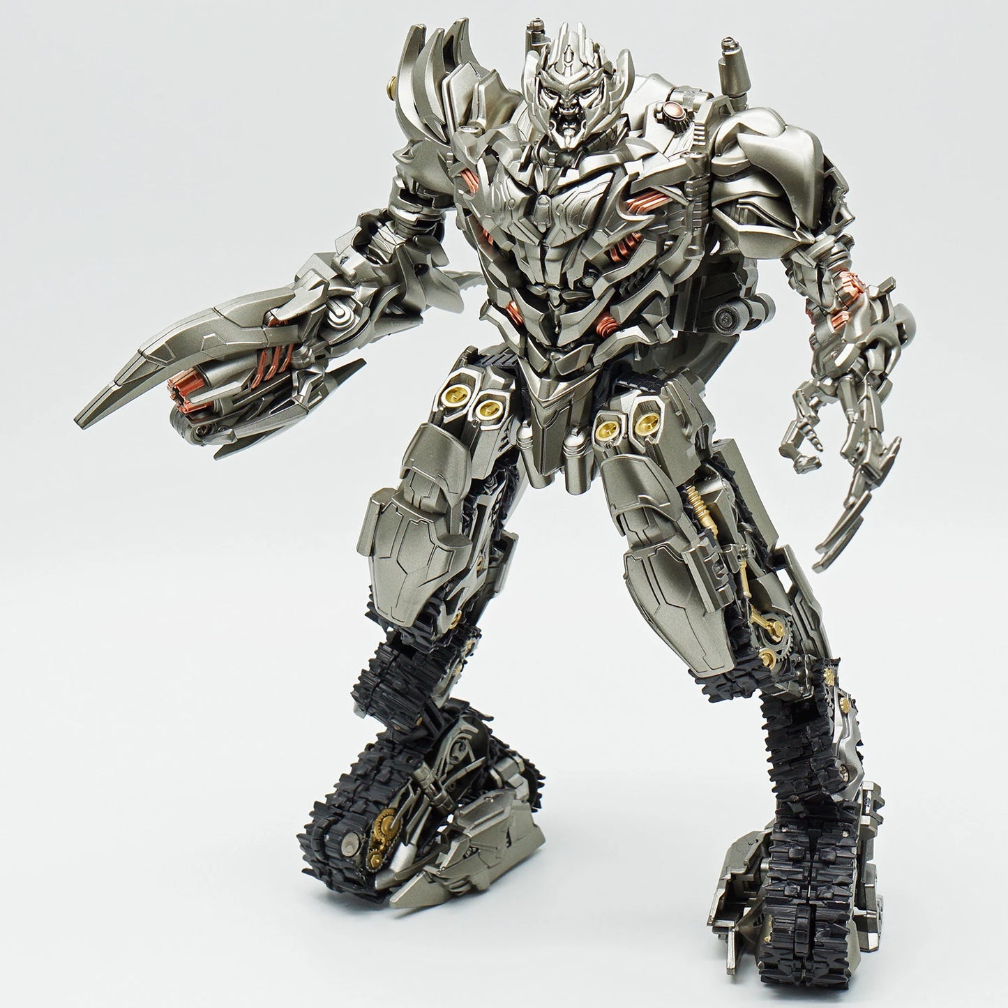 Metal Coated GYHTOYS 8807 Megatank Robot Figure - Movie Edition 18cm