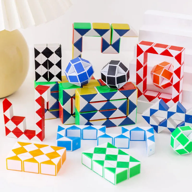 6 Piece Multicolor Folding Puzzle Cube Set - ToylandEU