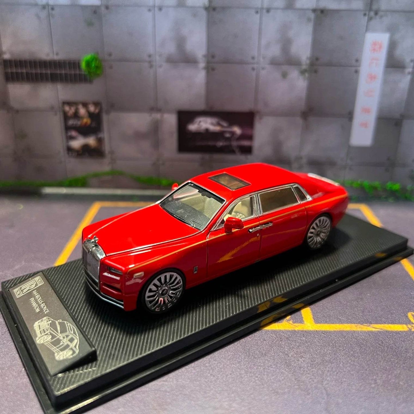 Premium Diecast Model Car Scale One Sixty Four Rolls Royce Phantom For Collectors - ToylandEU