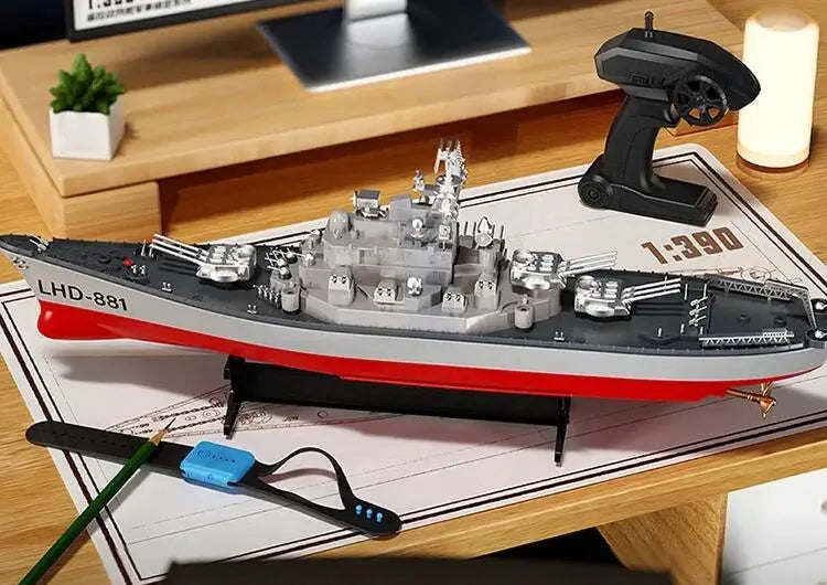 Large remote-controlled battleship 61CM, large ship body retro, high-speed remote-controlled battleship 15km/h, three blade prop - ToylandEU