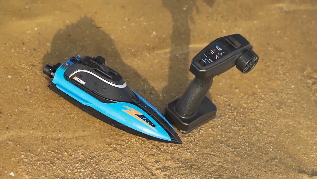 RC High-Speed Waterproof RC Racing Boat - 25Km/h Remote Control Speedboat with Water Cooling System for Kids