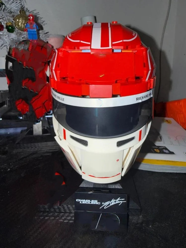 Building Blocks | 886 Pieces | Charles Leclerc Helmet Theme