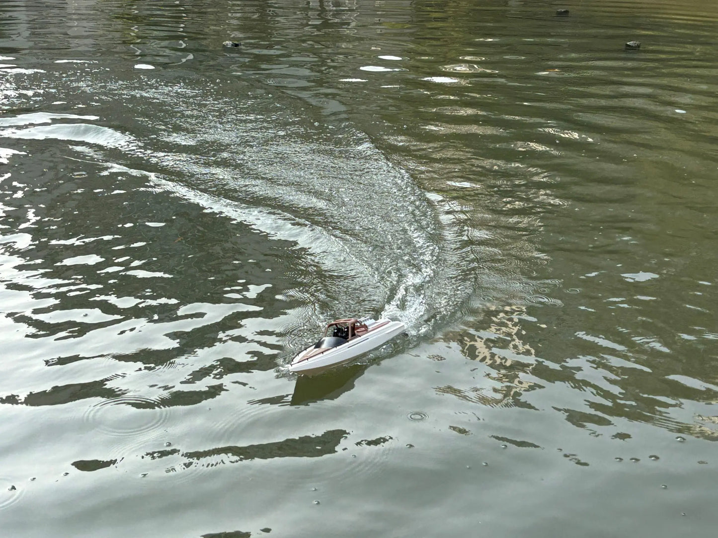 Remote Control Boat | 4CH | 15km/h Top Speed | Lake and Pool Use