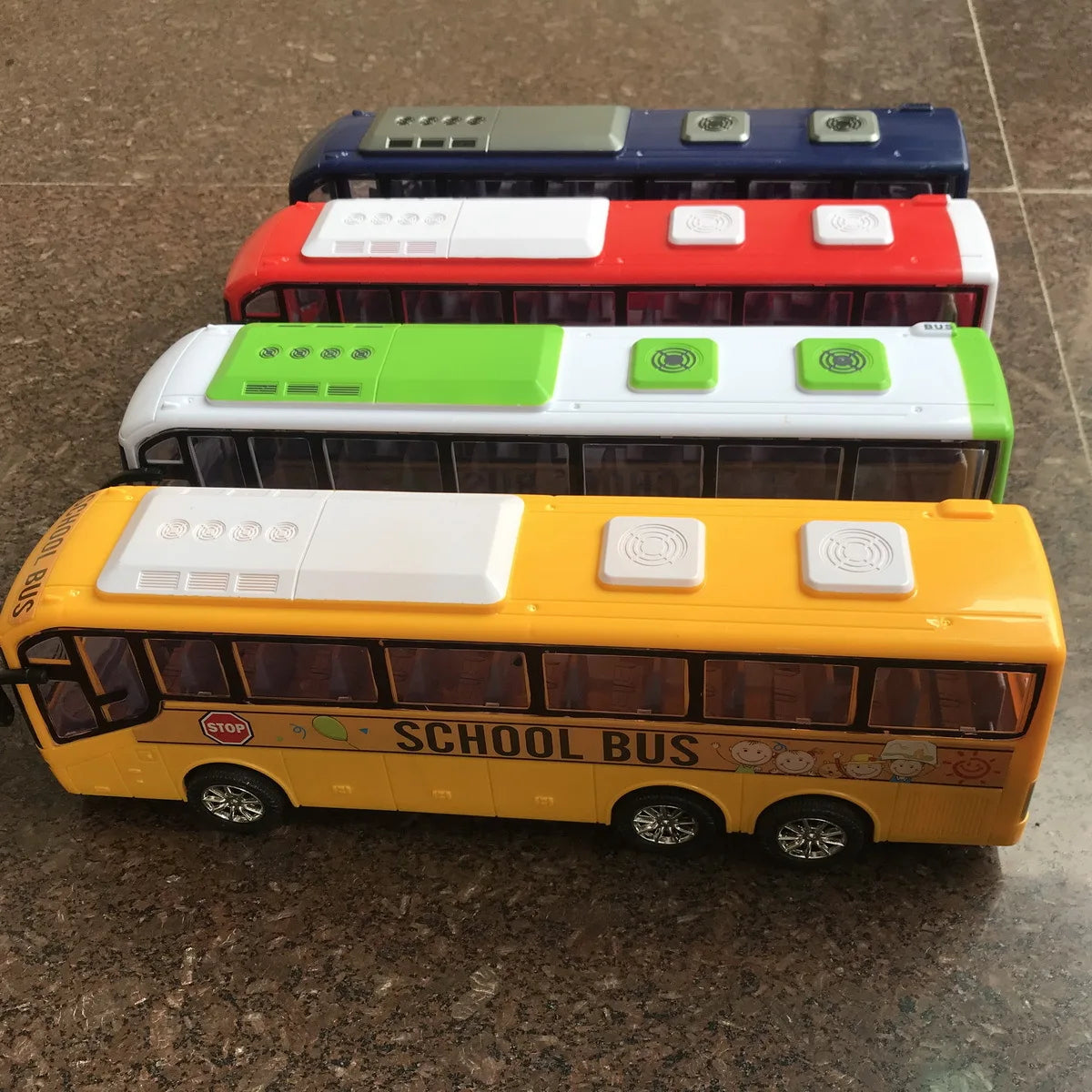 Children's Pull Back Bus Toy Vehicle - ToylandEU