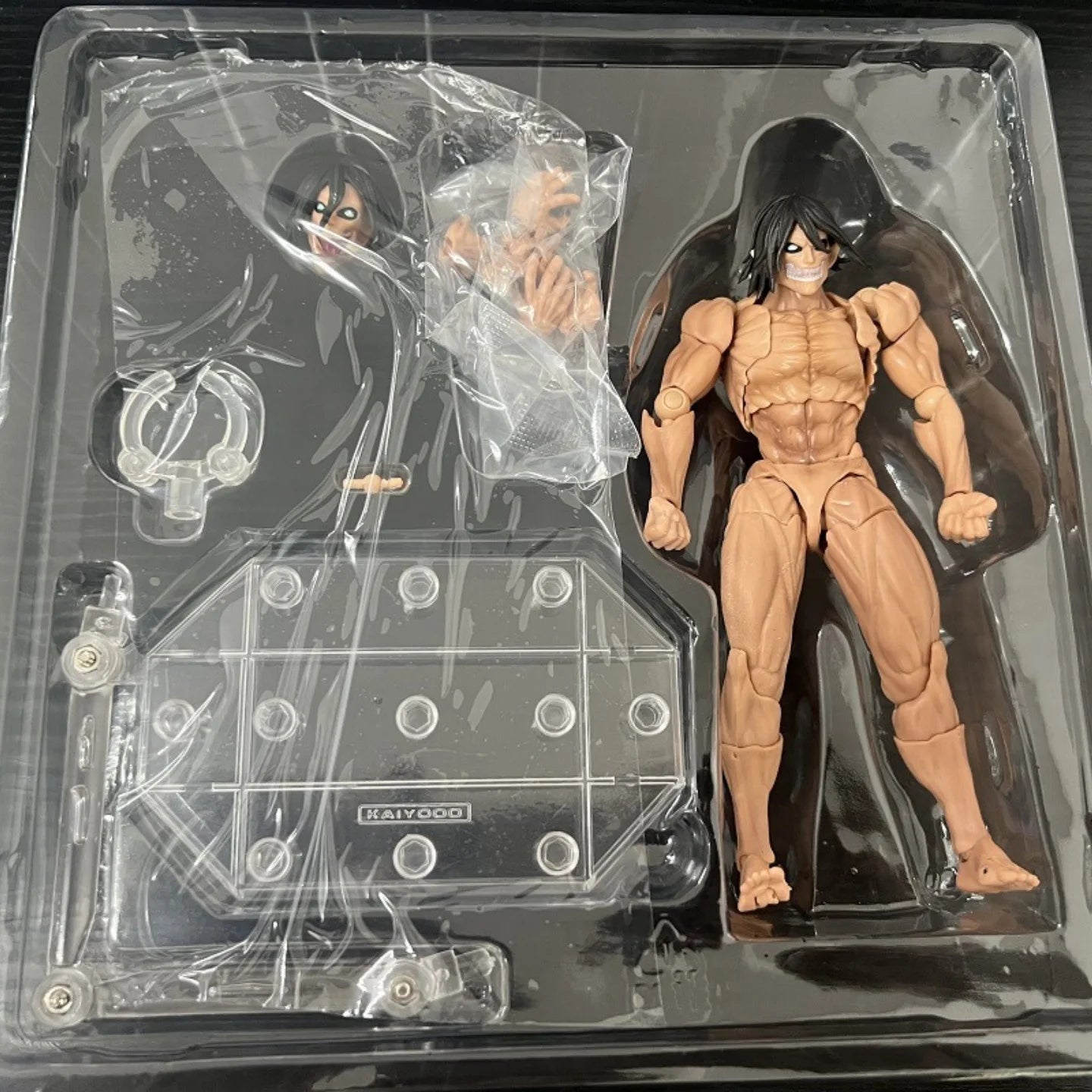 Attack On Titan Eren Jaeger Action Figure Premium Poseable
