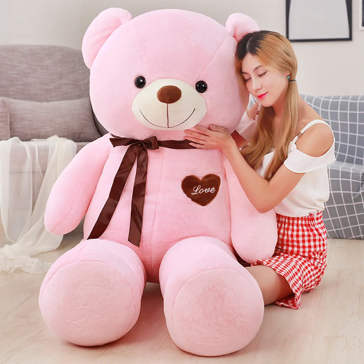 Cuddly Big Bear Plush Toy - Perfect Stuffed Animal Companion ToylandEU.com Toyland EU