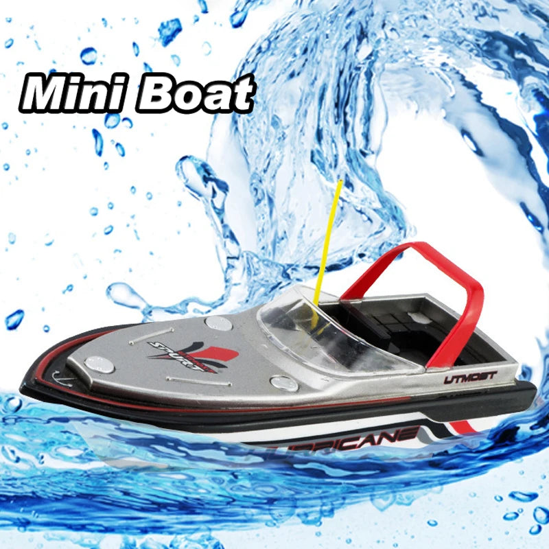 High-Speed Mini RC Boat with Dual Motor and Lights - ToylandEU