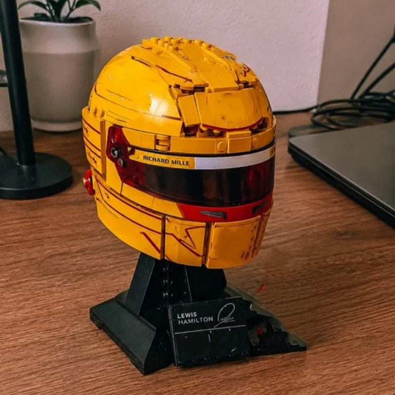Building Blocks Set | 884 Pcs | Lewis Hamilton Helmet Model | Teenage Toys