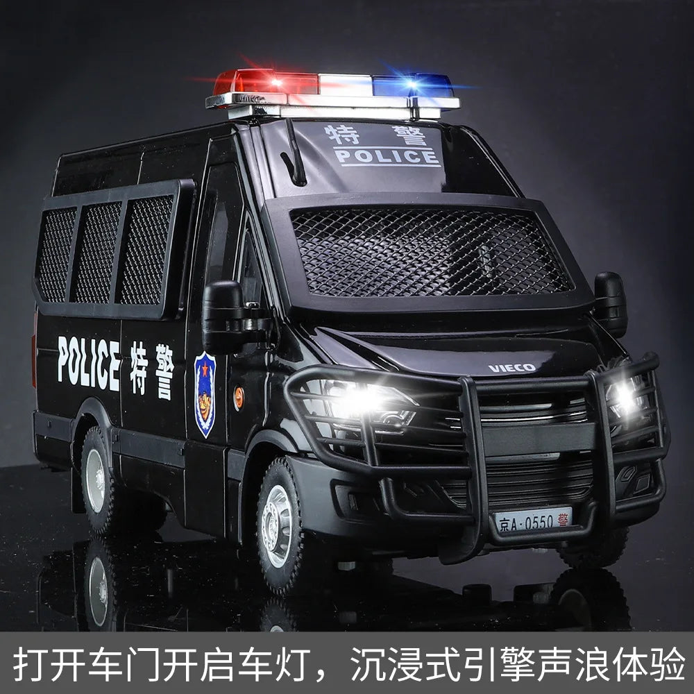 Highly Detailed 1:24 Scale Diecast IVECO Police Car Model - ToylandEU