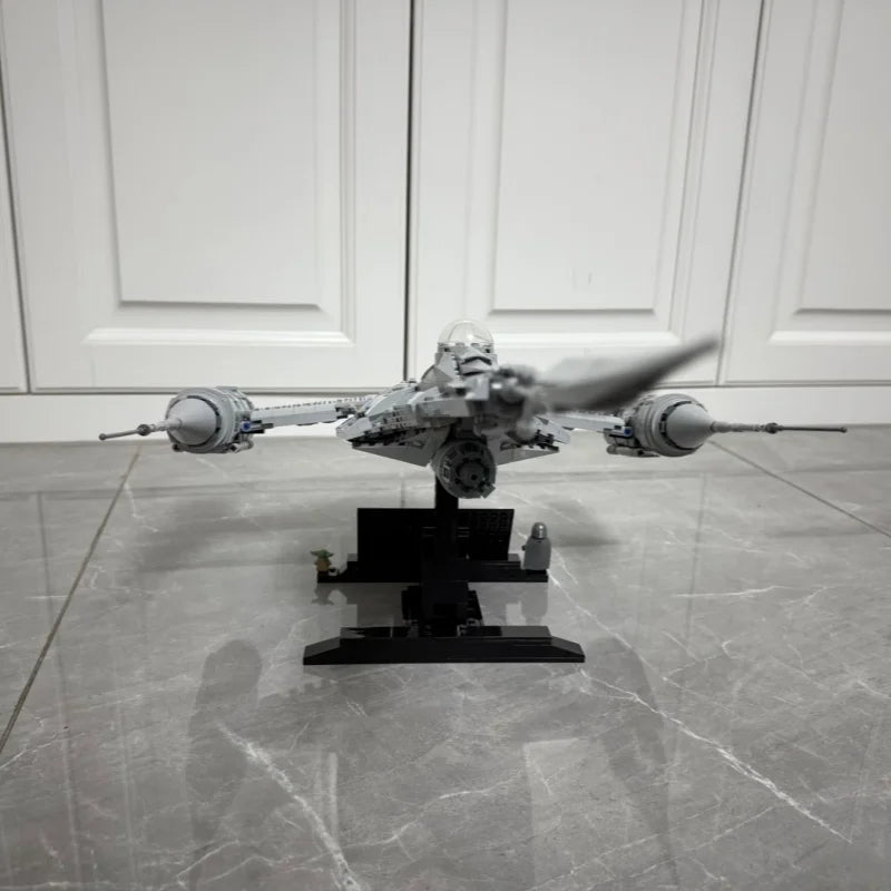 Building Block Set | 1809 Pieces | The Mandalorian N-1 Starfighter