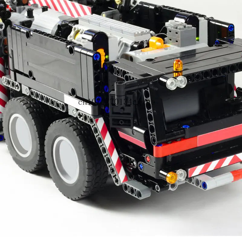 High-Tech LTM11200 Upgrade Truck Building Blocks Kit - 8128 Pieces - ToylandEU