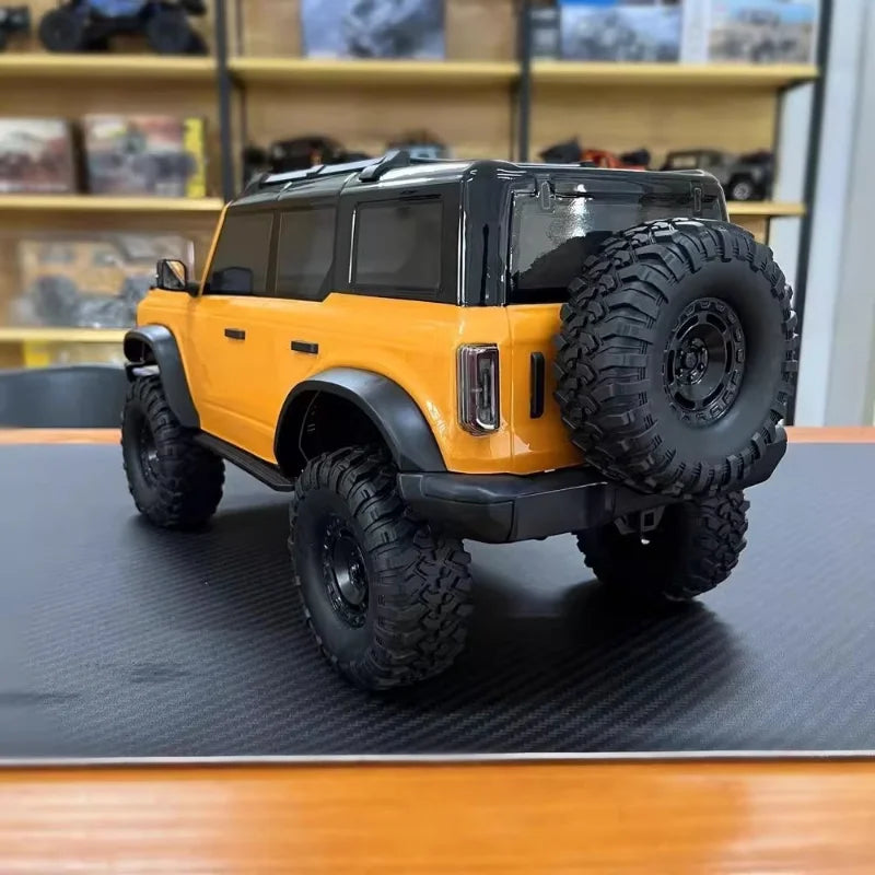 1:10 Scale Climbing Vehicle with Four-wheel Drive and High-quality Material
