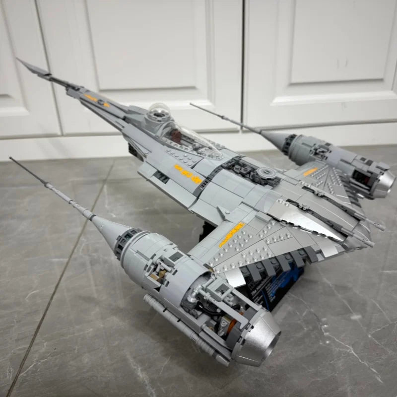 Building Block Set | 1809 Pieces | The Mandalorian N-1 Starfighter