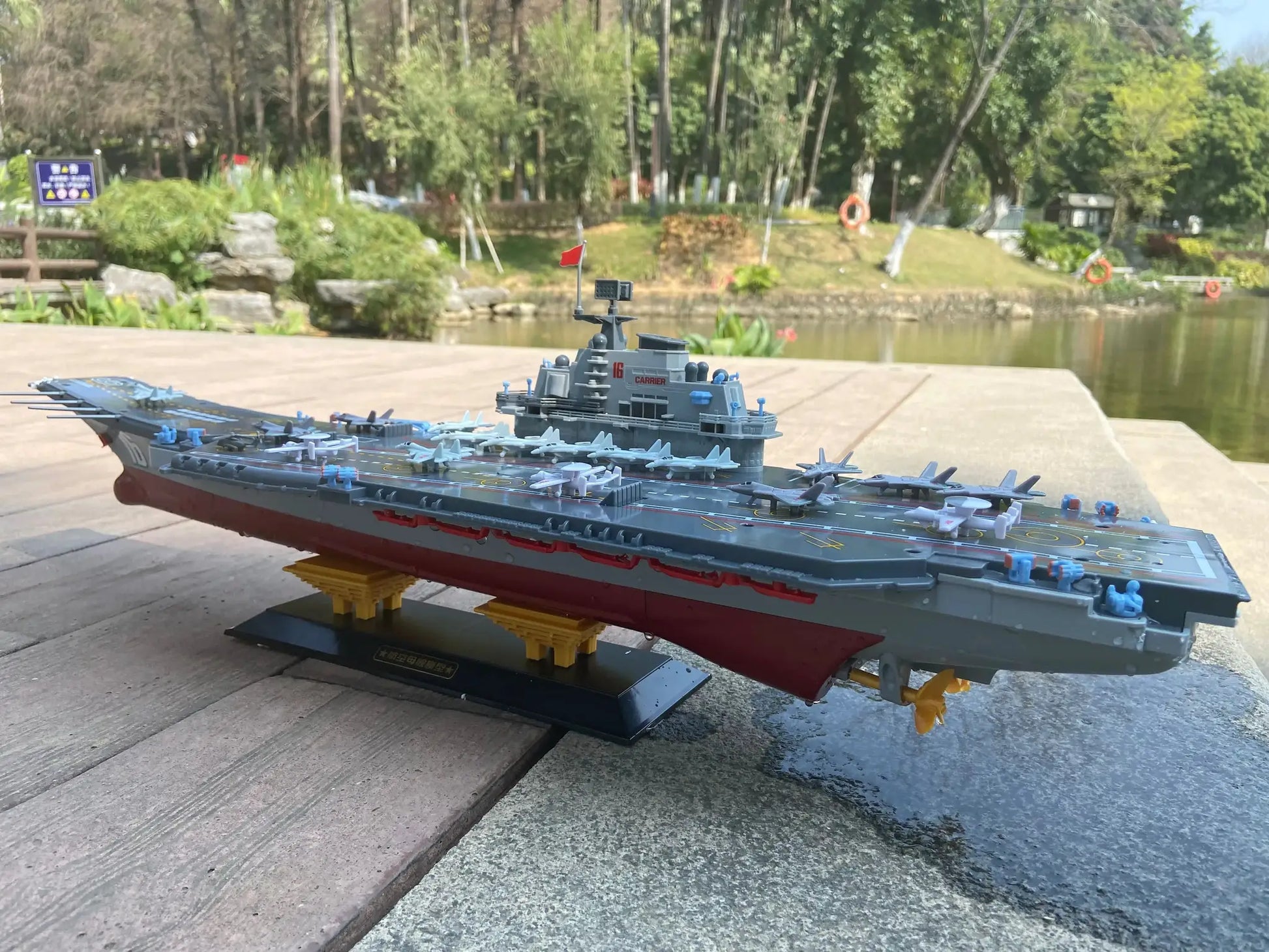 RC Warship 26.7 inch(68CM) Super Long Hull RC Boat Charging Military Children's Toy boy Electric Toy Ship Aircraft Carrier Warsh - ToylandEU