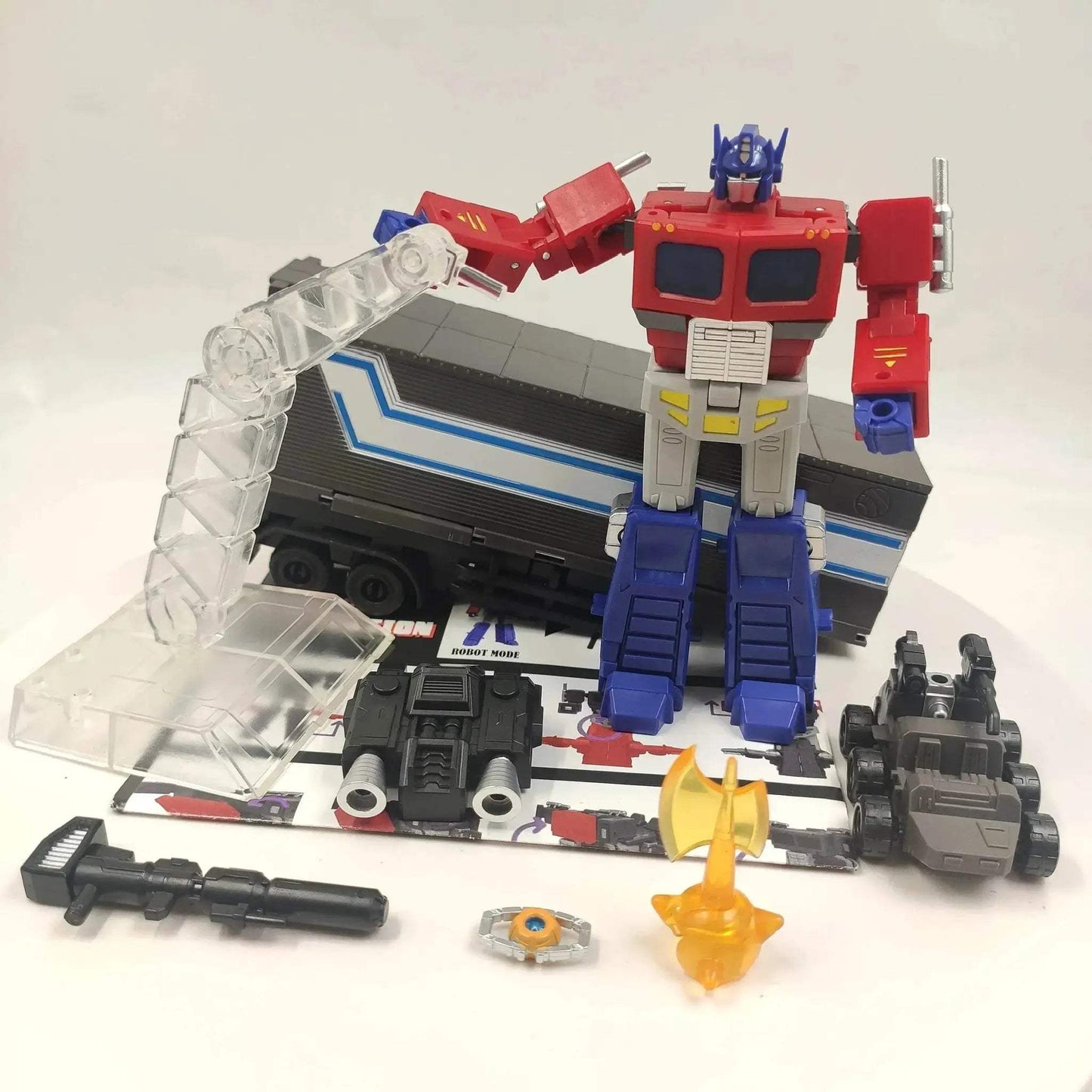 Jinbao Transformation Mini O.P Commander Robot Model Toys - ToylandEU