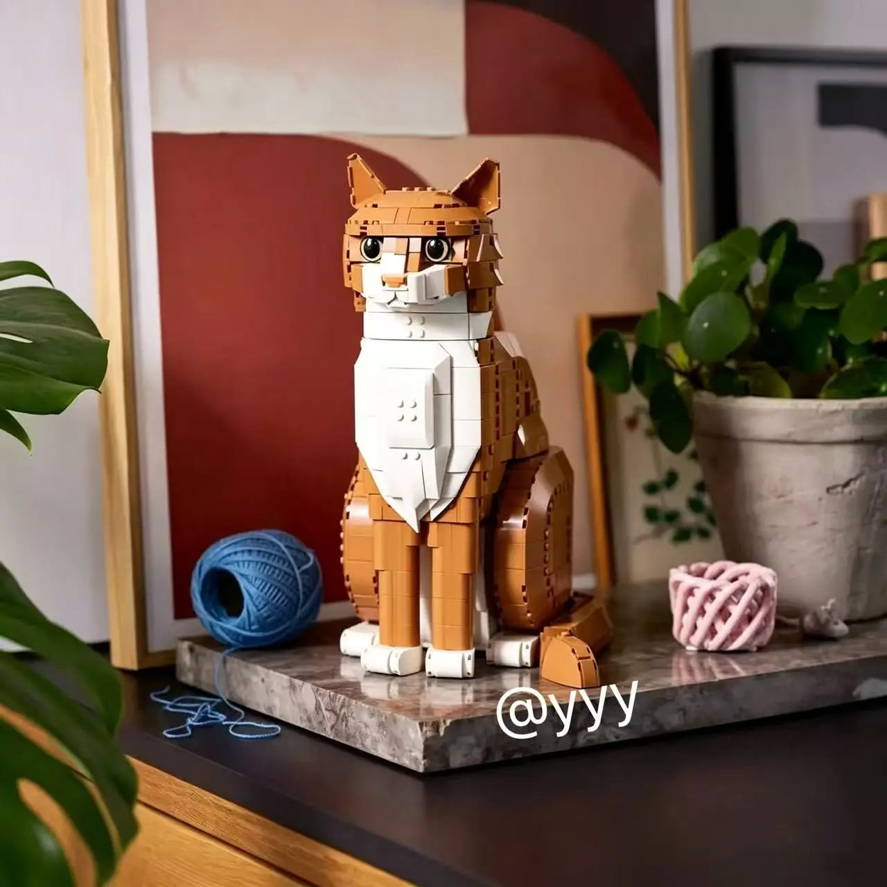 Building Block Set | Orange Cat Ornament | 1755 Pieces | Collectible Display