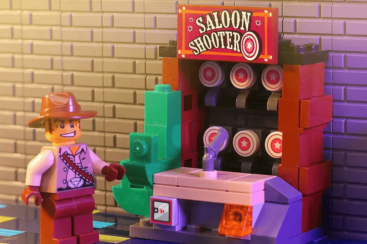 Saloon Shooter Arcade Game made using LEGO parts - ToylandEU