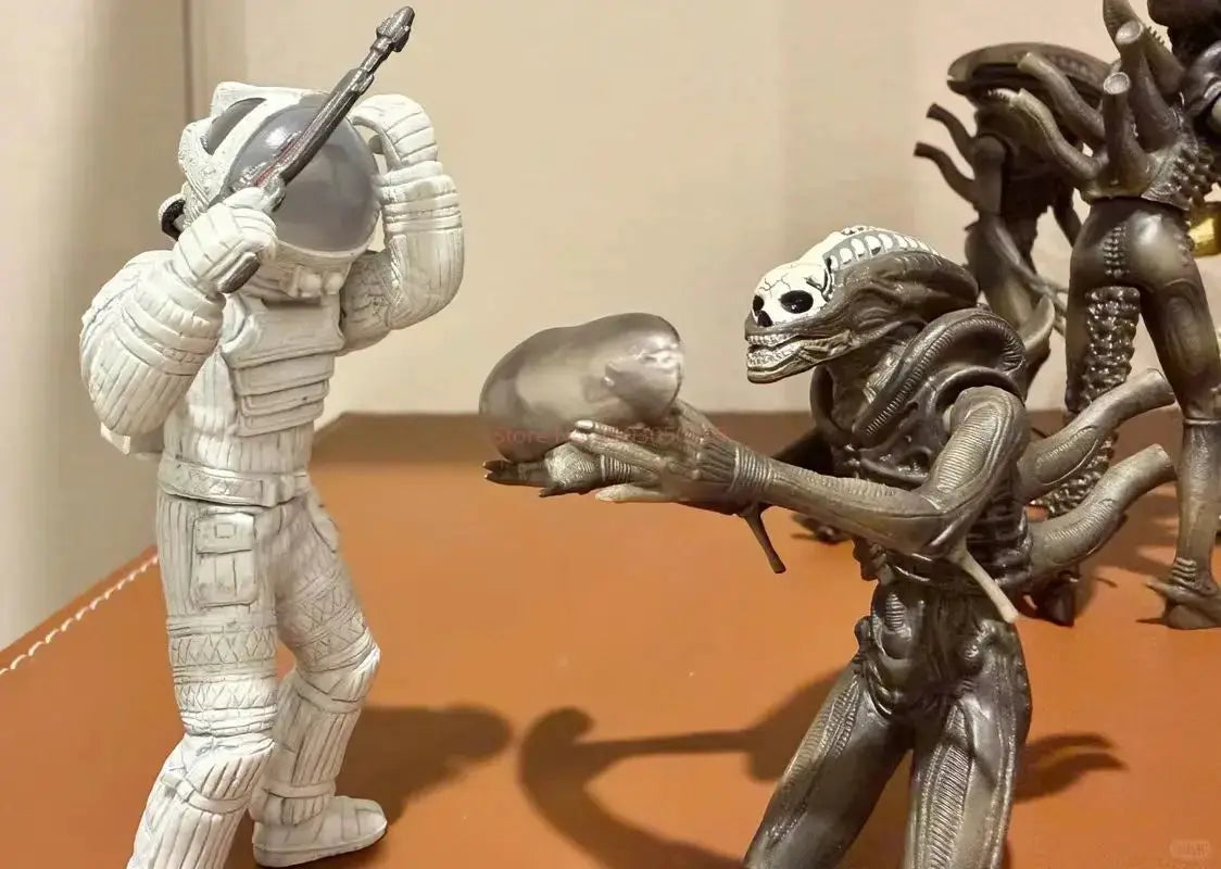 20th Century Studios SR+ Gashapon Alien Collectible Action Figures Xenomorph Facehugger Astronaut Models - ToylandEU