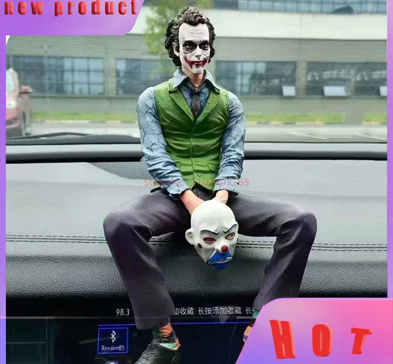 Action Figure | Joker Heath Ledger 24cm | Sitting Green Suit PVC Bandai