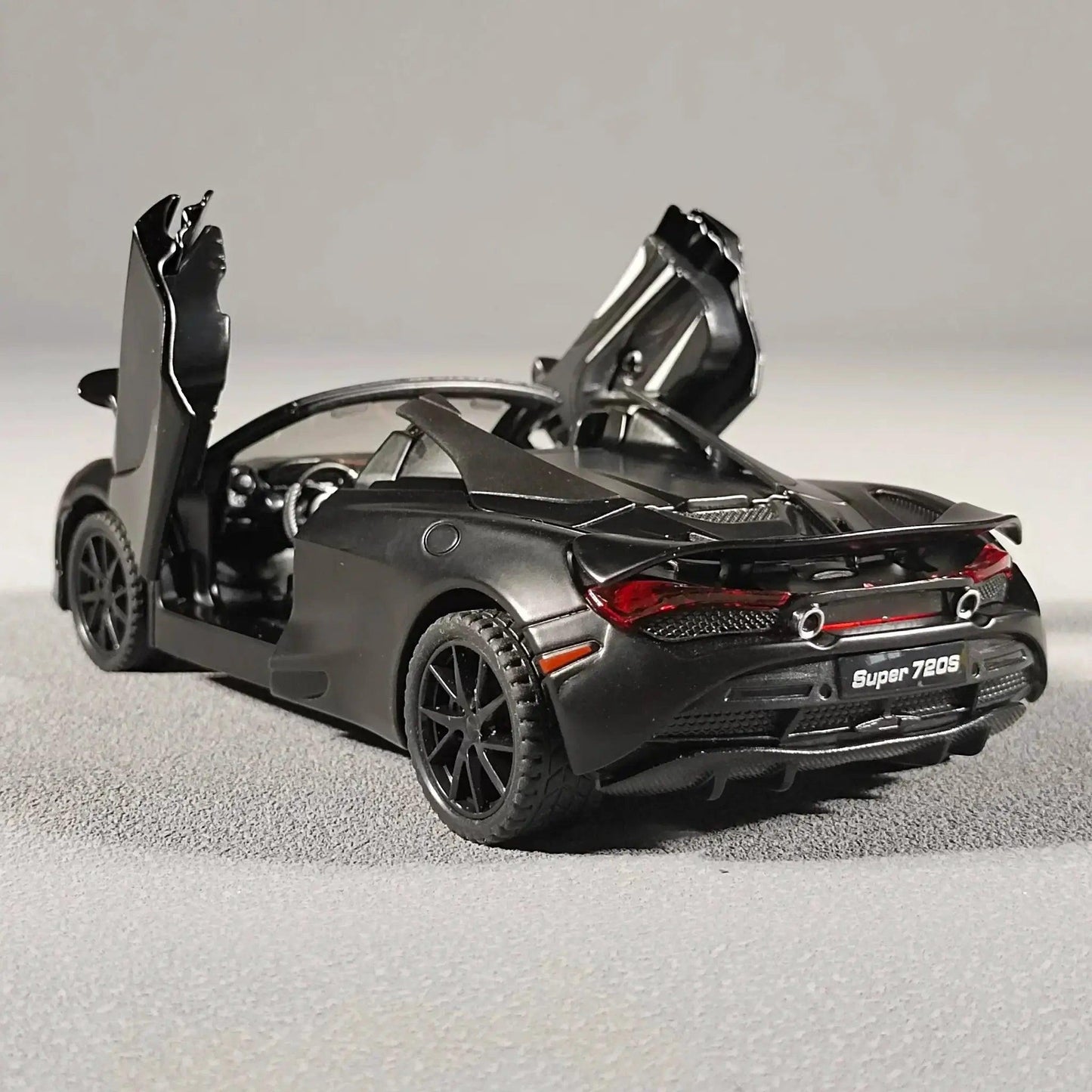  Scale 1 To 32 Diecast Metal Model Car Sound Light -  ToylandEU™