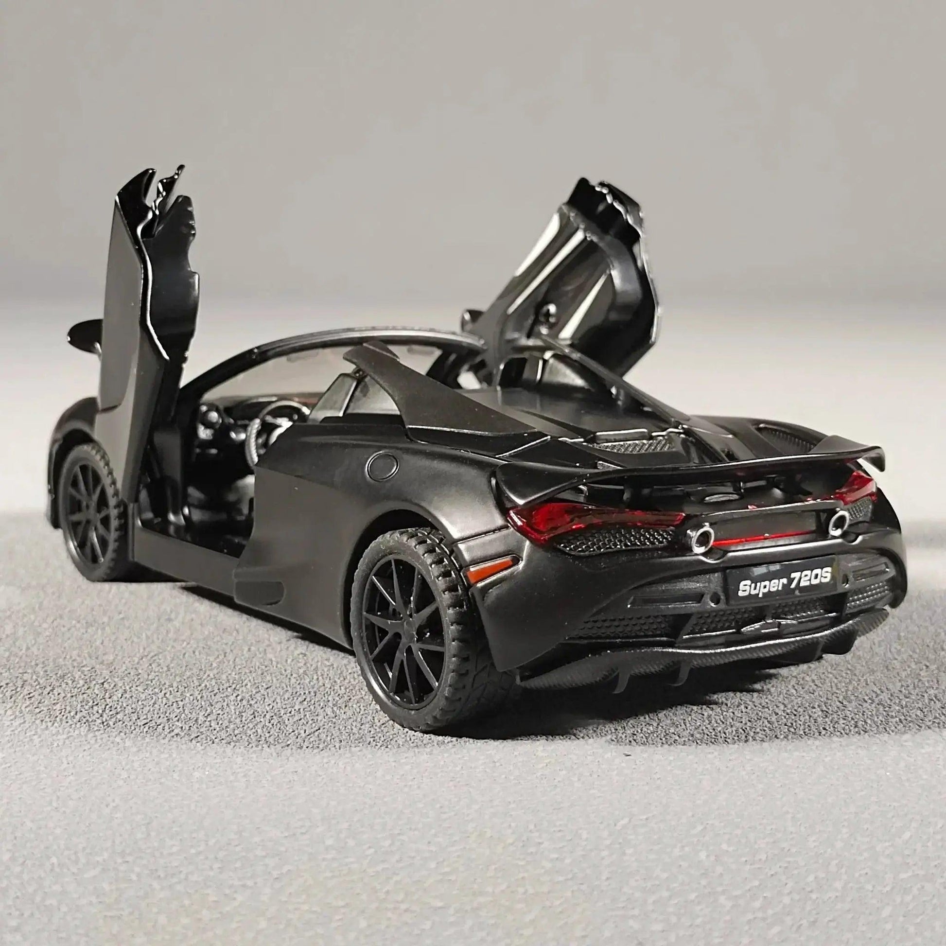  Scale 1 To 32 Diecast Metal Model Car Sound Light -  ToylandEU™