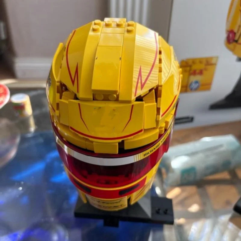 Building Blocks Set | 884 Pcs | Lewis Hamilton Helmet Model | Teenage Toys