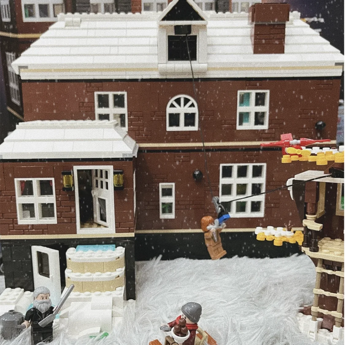 Building Blocks Set | 3955 Pieces | Home Alone Theme | For Adults