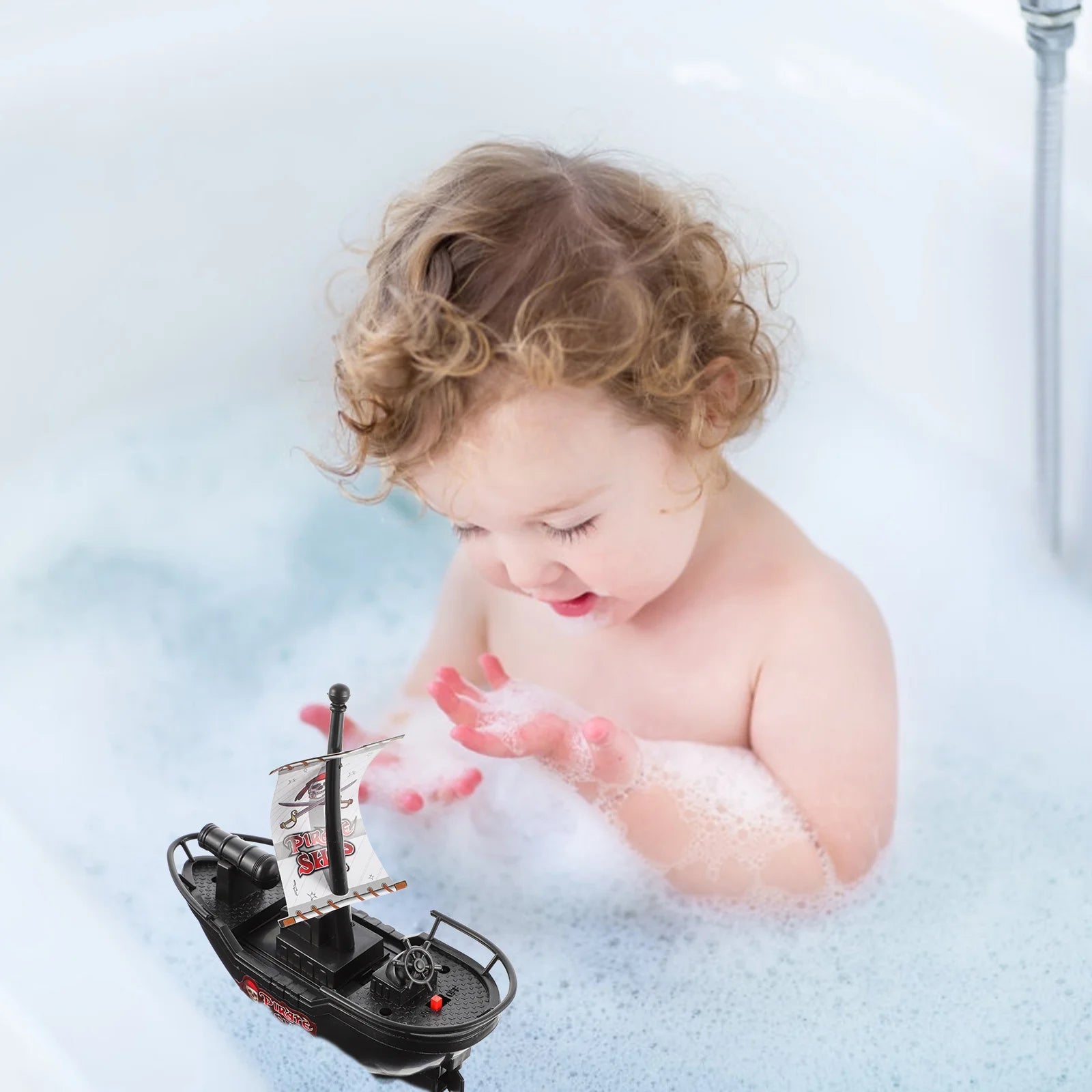 Pirate Ship Bath Toy for Toddlers and Kids with RC Carrier - ToylandEU