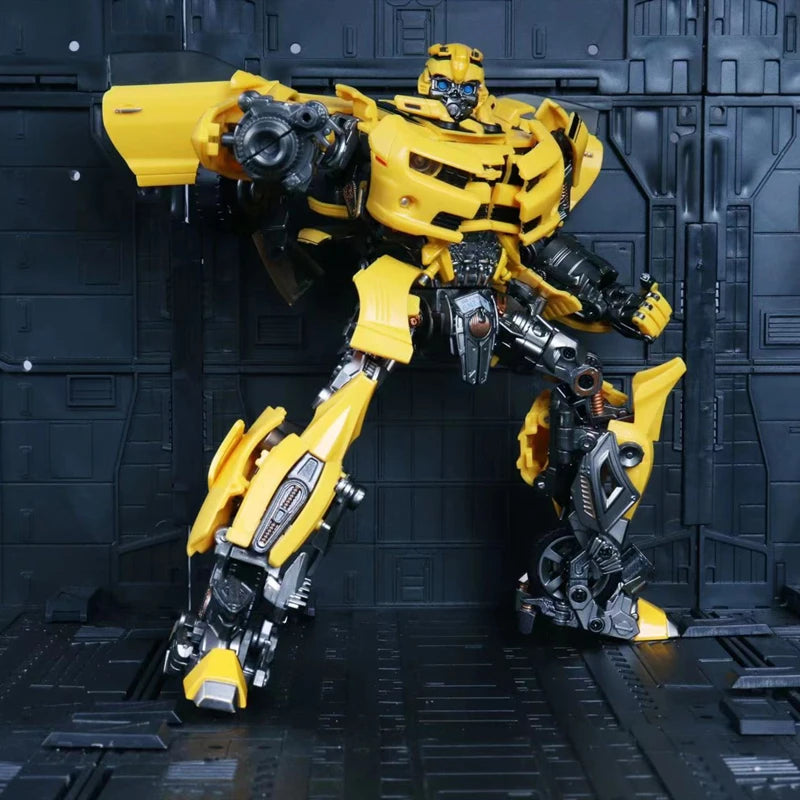 Epic Transformable Wasp Robot Figure - Action-Packed Movie Edition