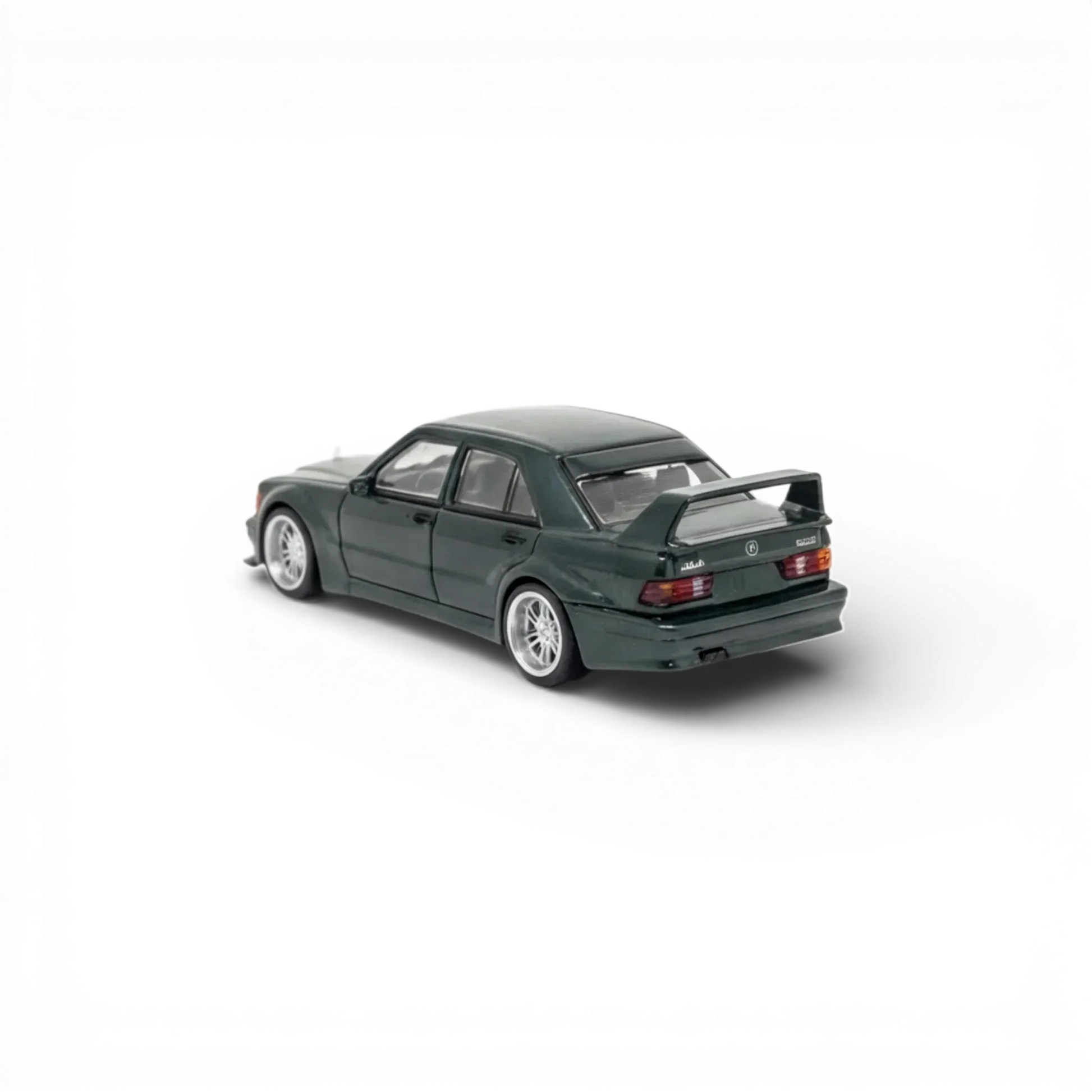 Seeker Mercedes-Benz 190E 2.5-16 Evolution British Green 1:64 - ToylandEU