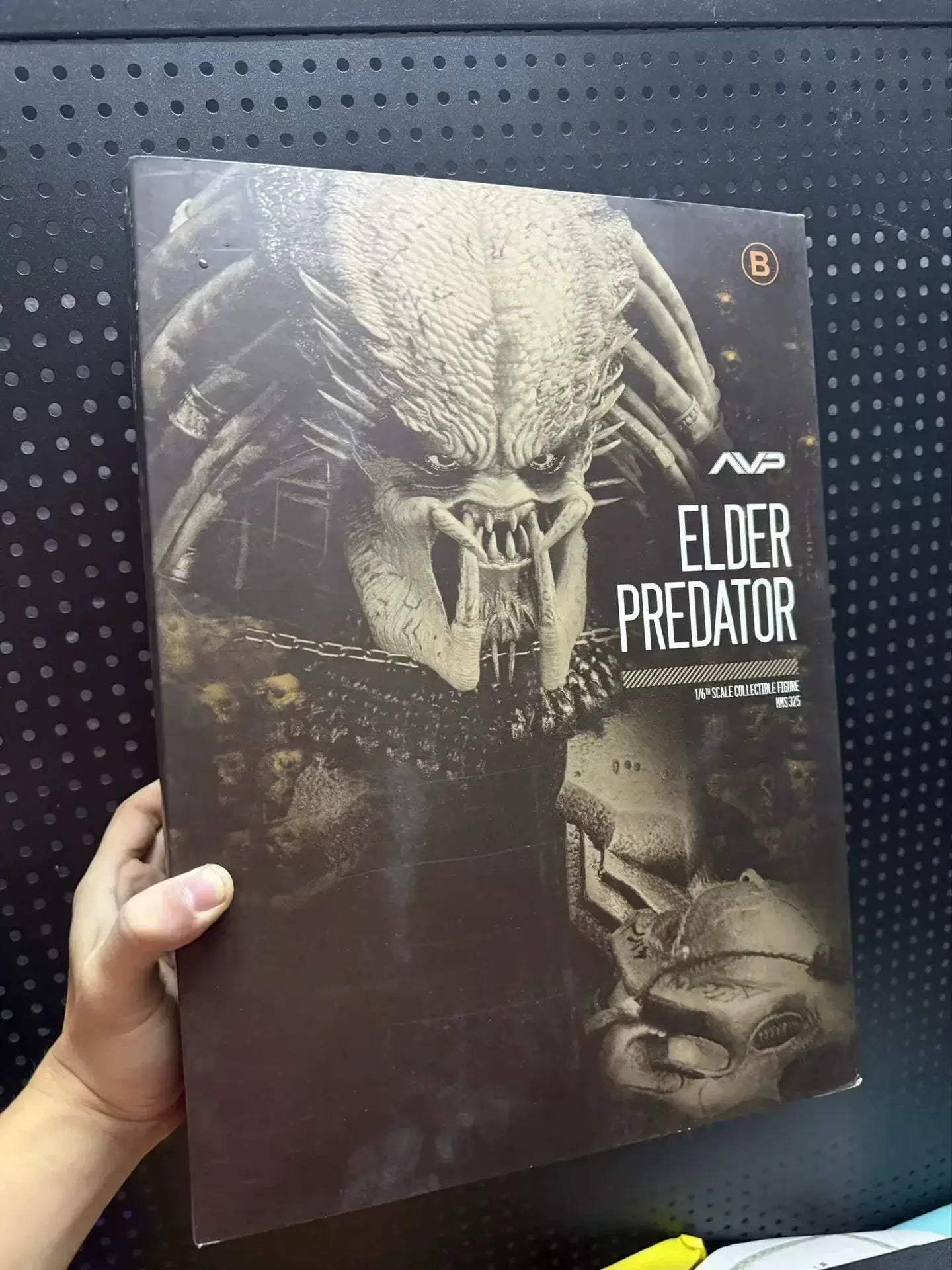 Sixth Scale Predator Action Figure Scarred Version - ToylandEU