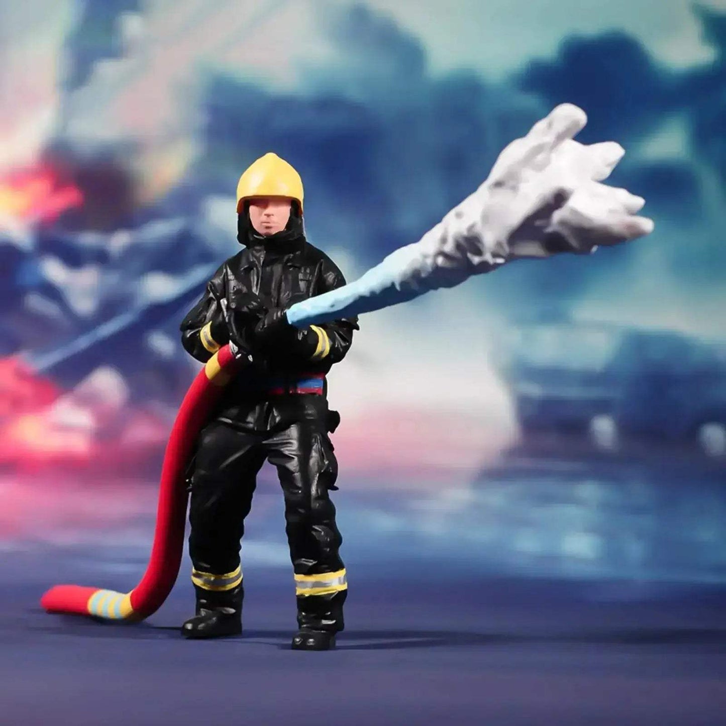 Sixty Fourth Scale Firefighter Figure for Dioramas Realistic Detail - ToylandEU