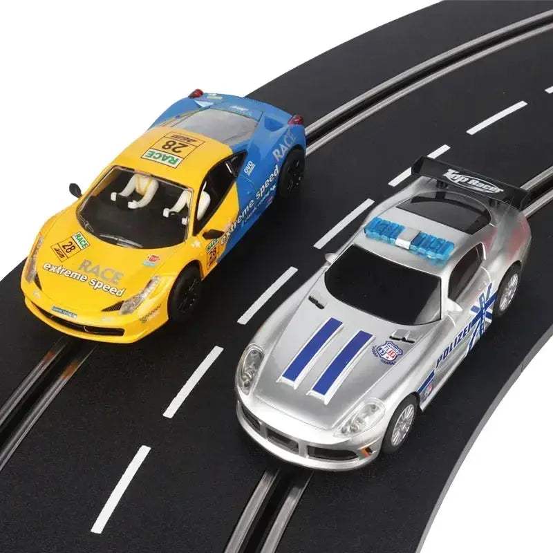 Slot Car Set 1/32 Scale With Police Cars And Tracks - ToylandEU