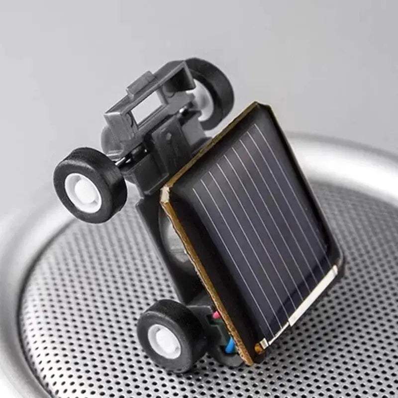 Solar Grasshopper Toy Robotic Insect For Kids No Batteries Needed - ToylandEU
