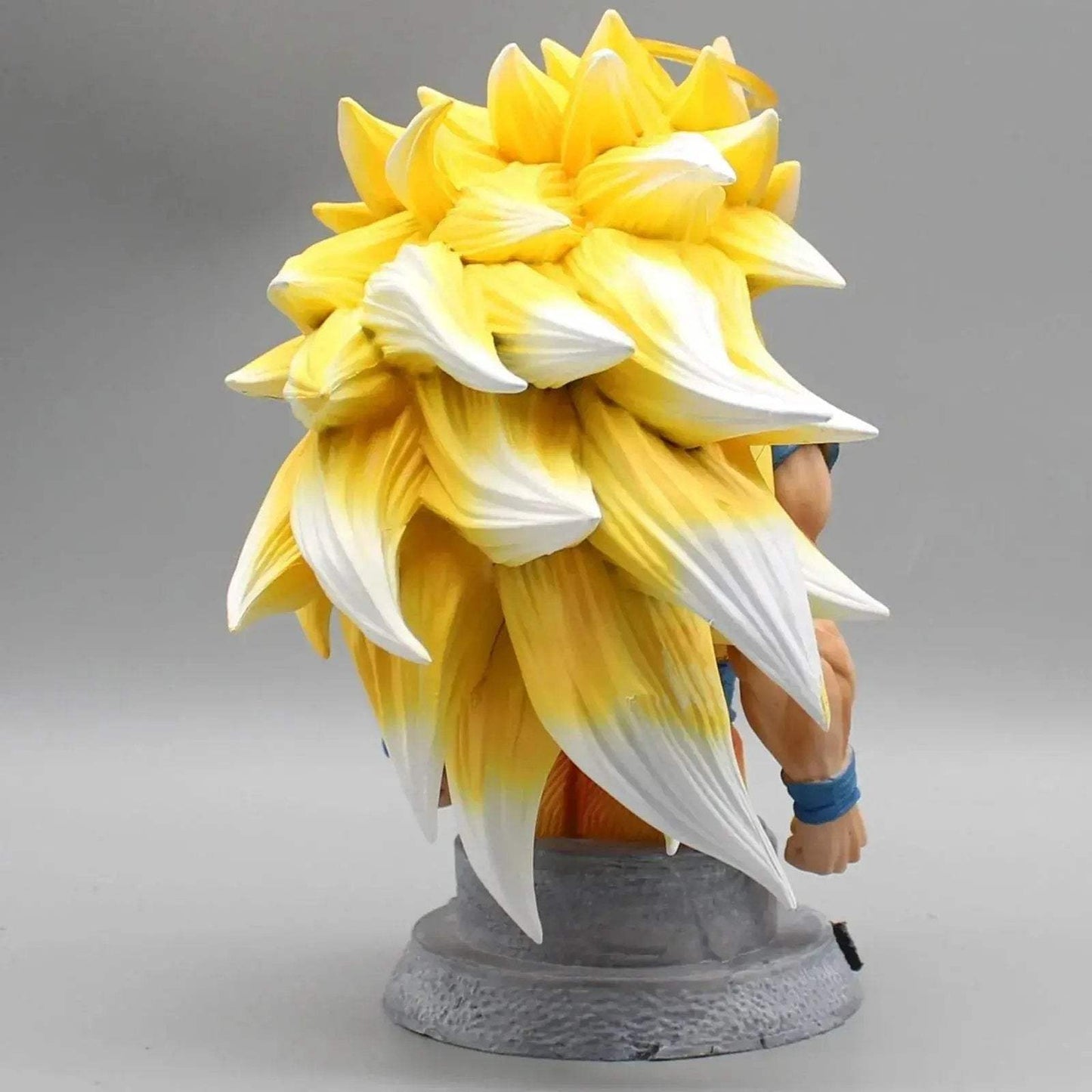 Dragon Ball Z Goku Super Saiyan 3 Half Bust Figure - ToylandEU
