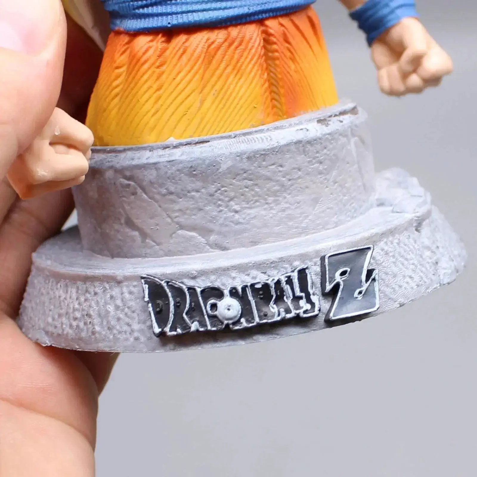 Dragon Ball Z Goku Super Saiyan 3 Half Bust Figure - ToylandEU