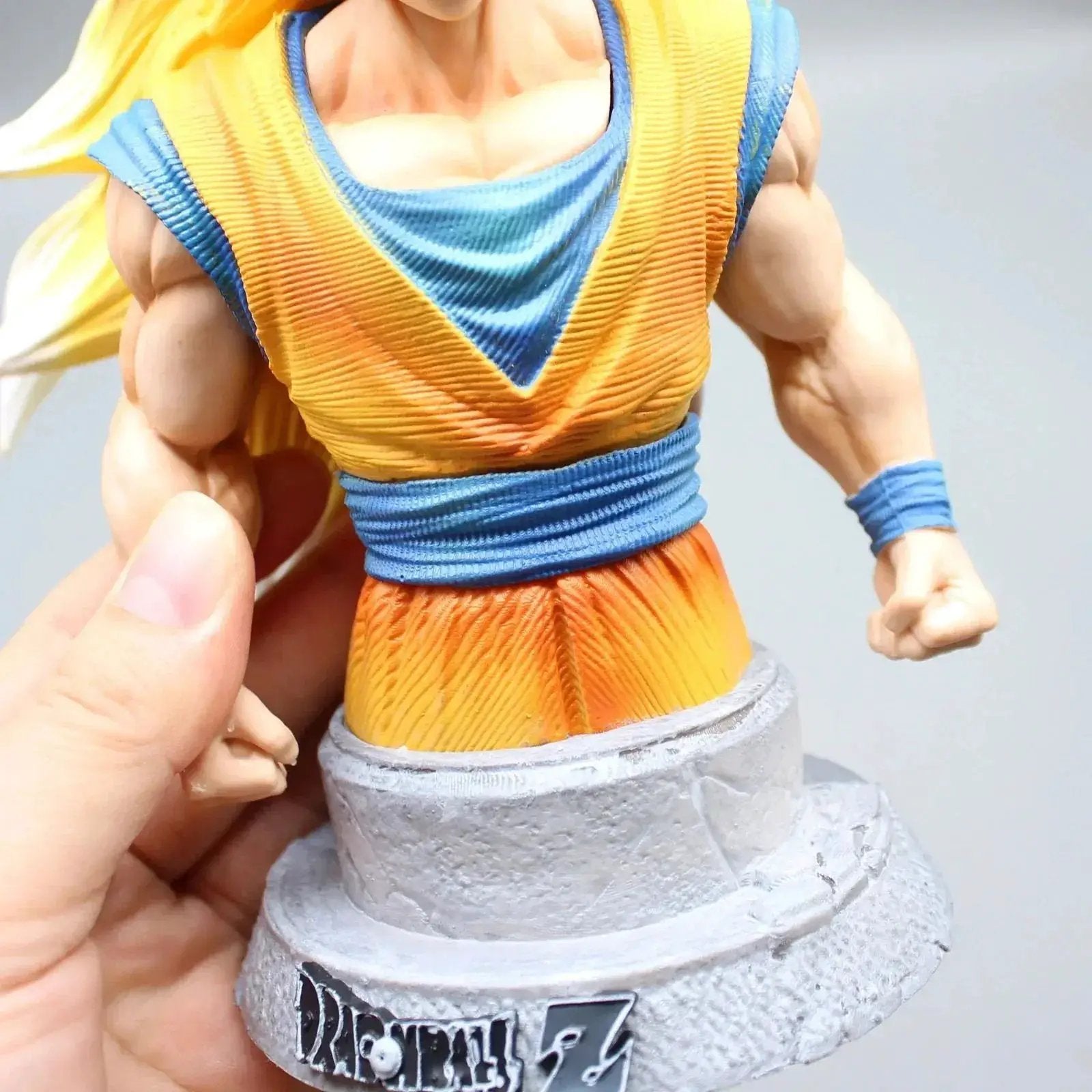Dragon Ball Z Goku Super Saiyan 3 Half Bust Figure - ToylandEU