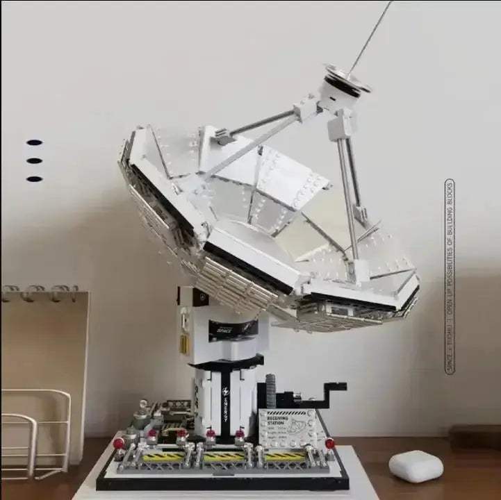 Space Building Blocks Satellite Dish Model Kit for Kids - ToylandEU