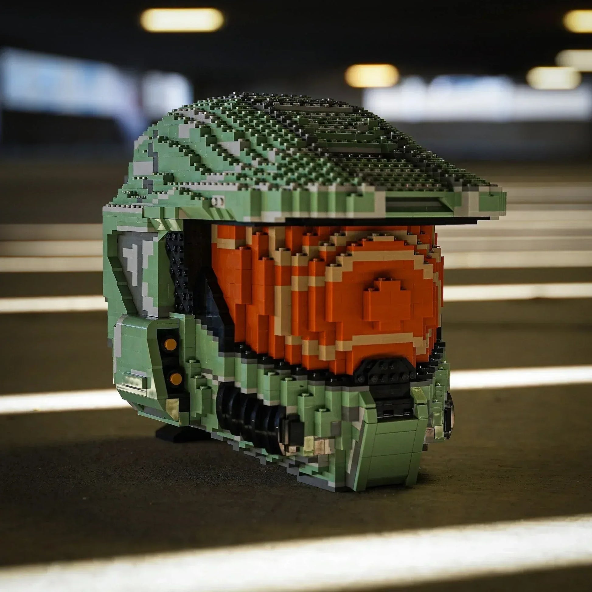 Life-Sized LEGO Master Chief Helmet Replica With 2700 Bricks - ToylandEU