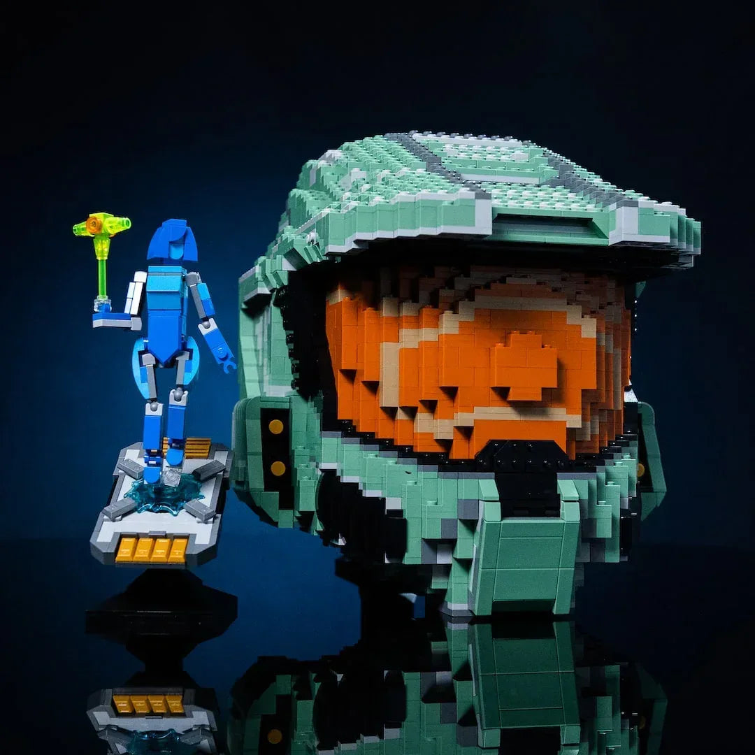 Life-Sized LEGO Master Chief Helmet Replica With 2700 Bricks - ToylandEU