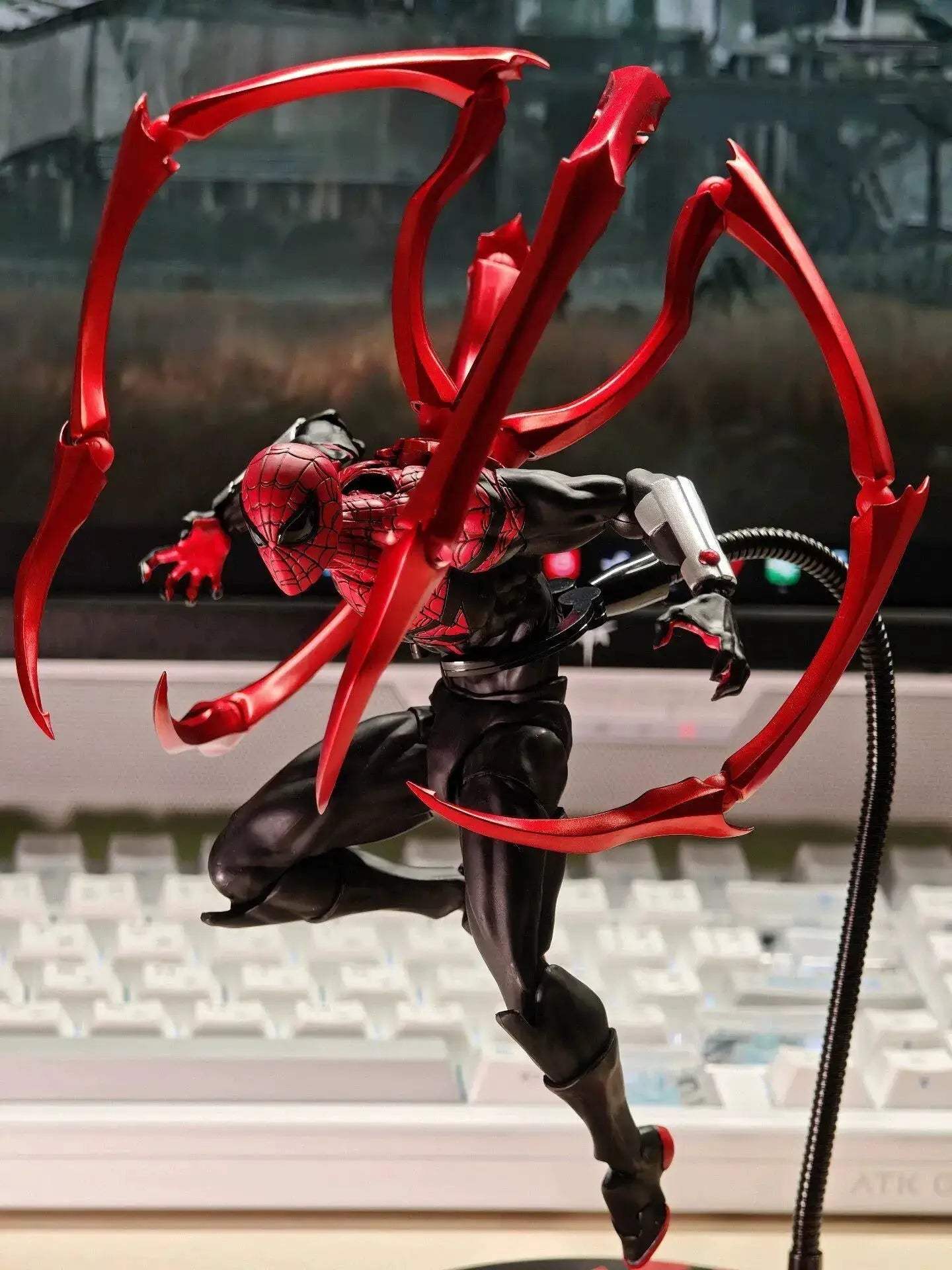 Spiderman Action Figure Superior Spider Man Ultimate Neighbor Kaine - ToylandEU