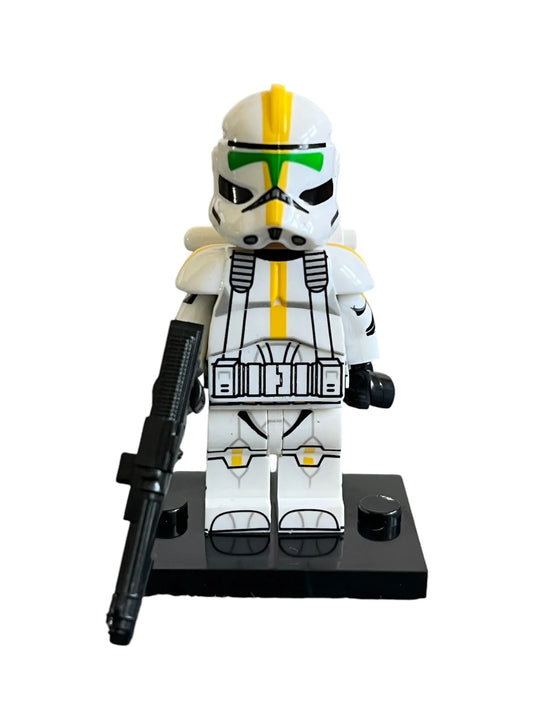 Yellow Stormtrooper Figure, ABS Plastic, Star Wars Collectible, 1 Figure, Detailed - ToylandEU